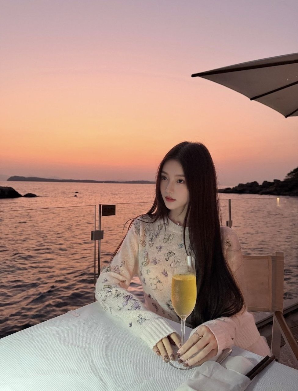 北京王子诺 身高180cm C杯 皮肤雪白 腿长 职业模特