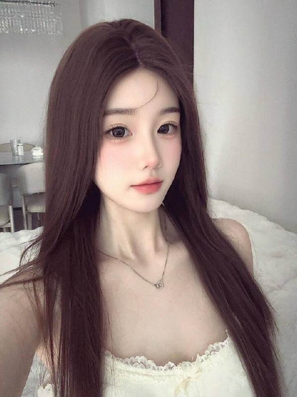 深圳 安娜苏 真实大学生 鹅蛋脸 高白纯 可69 服务细致