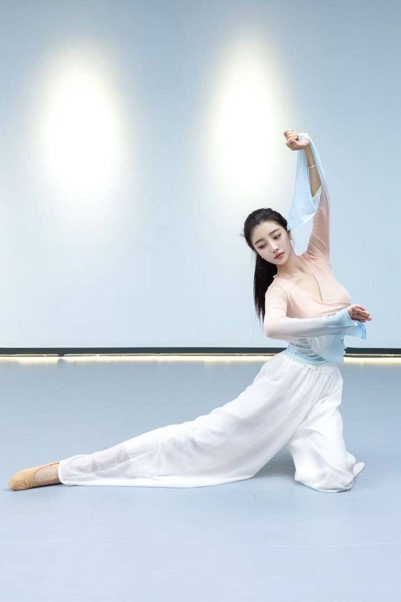 苏州宅萱萱 黄金比例 气质女神 高情商谈吐 初恋浪漫感觉