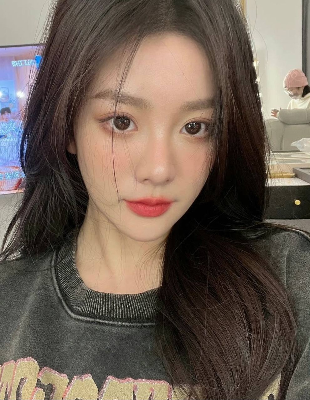 上海 童童 肤白貌美 D杯细腰 中传学历 自然无整兼职