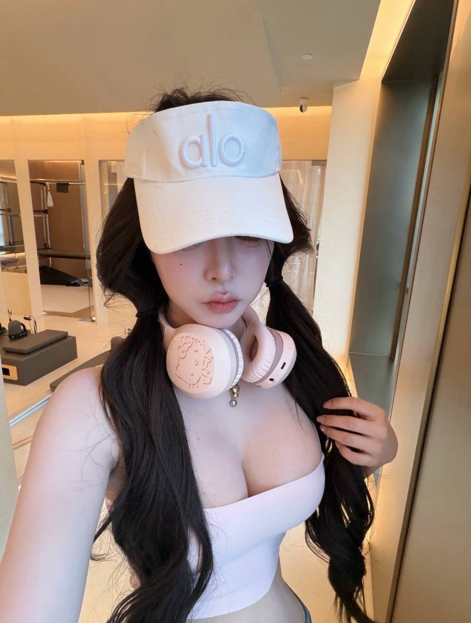 上海千寻 漫画身材 真胸G杯 细腰翘臀 可舌吻