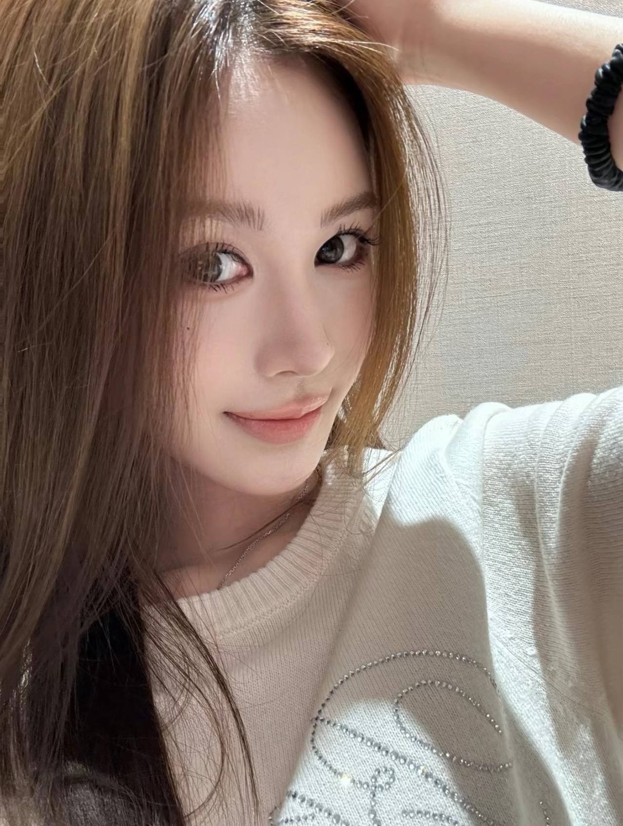 上海千寻 硬五只外出 高级脸 蜜桃臀 身高173 纯欲
