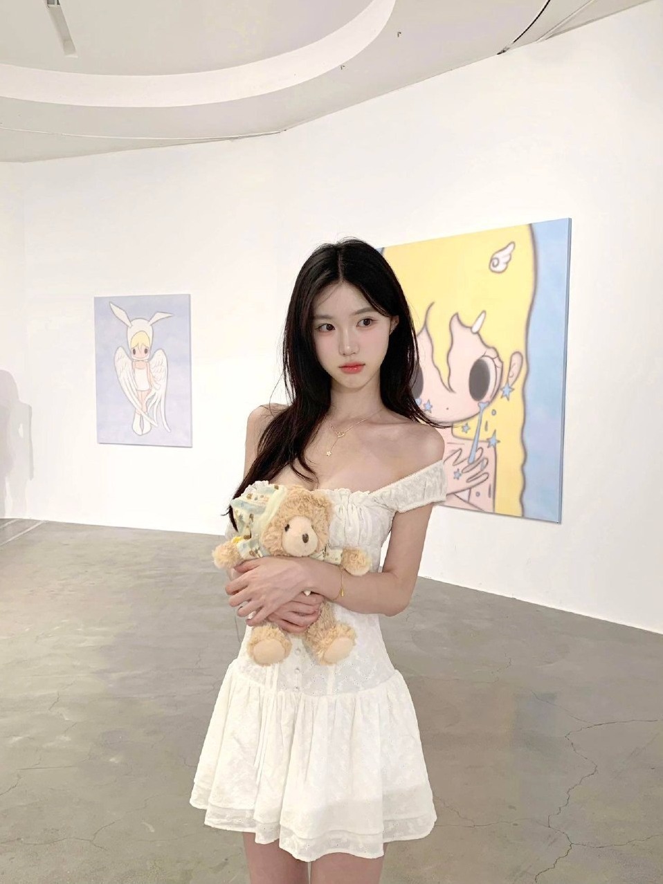 上海 千寻 172C 艺术生 高学历 谈吐大方 高敏体质