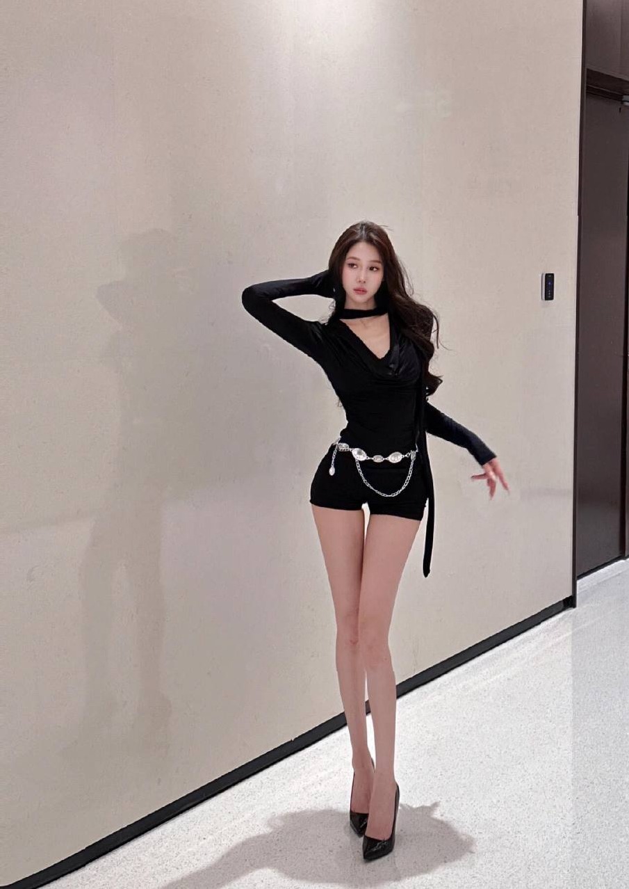 广州斯嘉丽 纯御脸 身高168cm 体重45kg 天然C杯 皮肤白皙 女友感十足