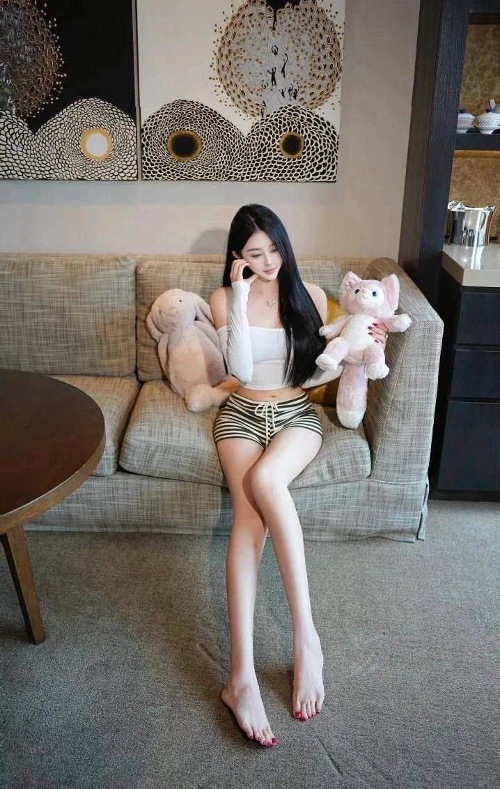 广州王子诺高颜值气质女神168cm身材火辣D杯