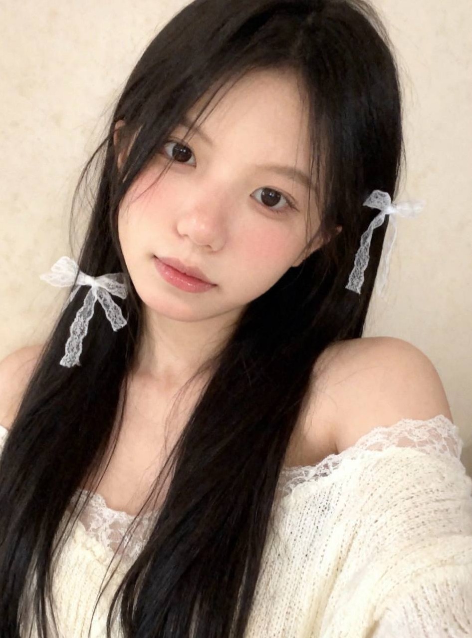长沙沫沫 05年 166cm 90斤 B罩杯 素颜校园女友款 可爱小巧 粉嫩嫩 配合度高 可六九