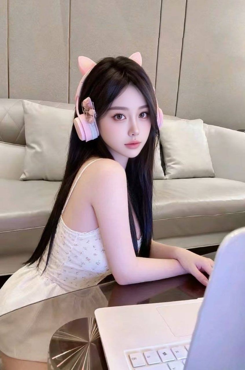 长沙洁洁 171净身高 C+胸围 才艺播音 高素质美女