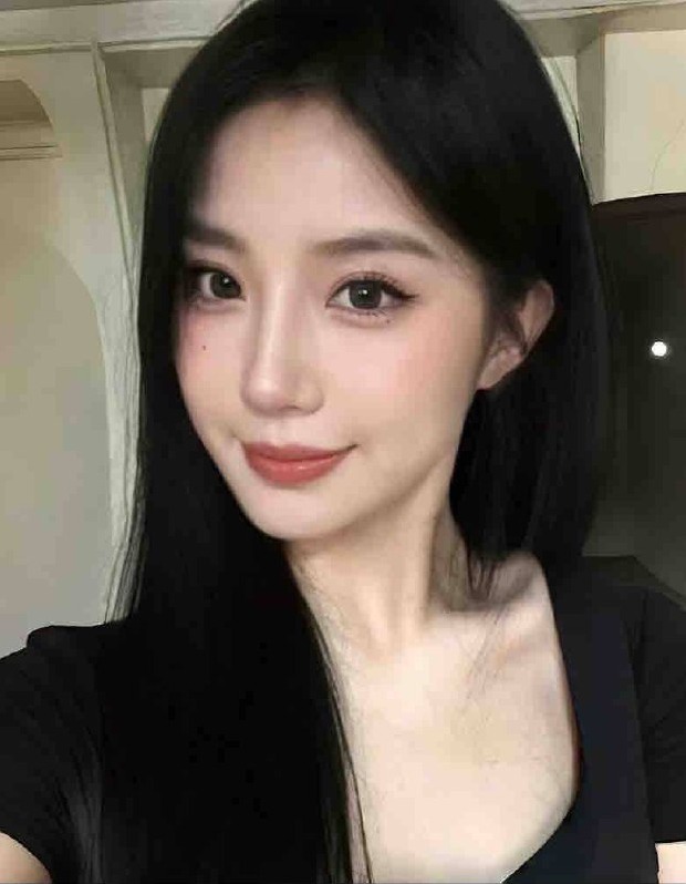 长沙幼恩 172cm D+ 马甲线 健身教练 一字马 在线