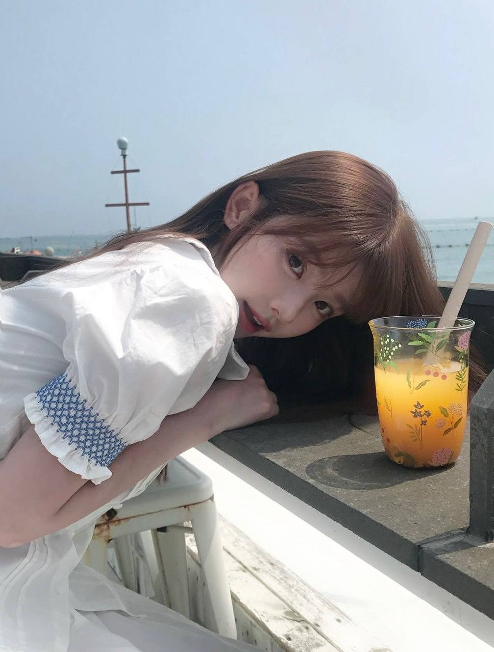 深圳如梦 05年艺术系 真人真照 身材纤细 一手握腰 甜美声线 兼职模特