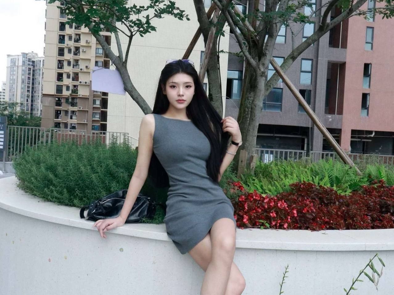 深圳龙岗性感小琪 凹凸有致163cm 火辣动人 私密定制