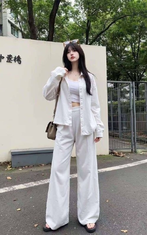 上海虹口懒懒 高白瘦 天然美 气质温柔 服务贴心 猫咪系女友