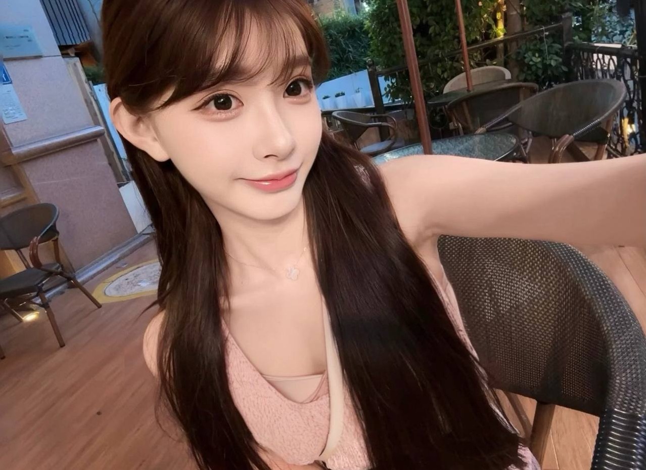 深圳南山张葡萄 身高170 D杯 一线天 反差感强 高素养乖巧