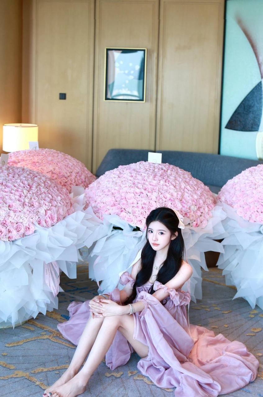 广州阿水 甜美清纯 170D 身材好 圈外兼职 期待初次见面