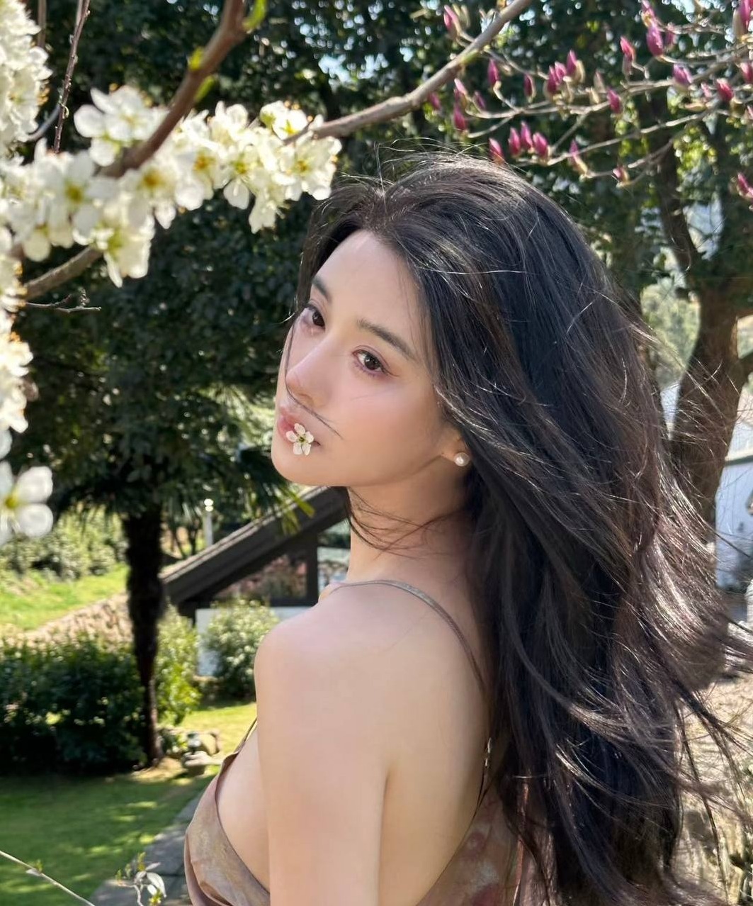 上海浦东 佩瑶 纯新人 模特 175cm 纯天然D 高素質
