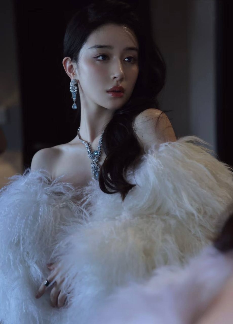 上海浦东 佩瑶 纯天然D 175cm A4腰 健身 蜂腰蜜桃臀