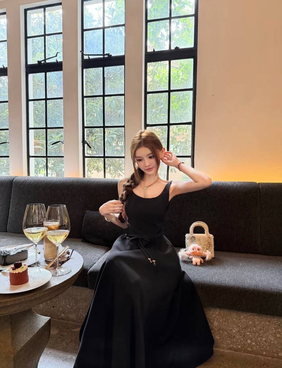 上海静安小露 02年 C杯 健身跑步 前凸后翘翘臀
