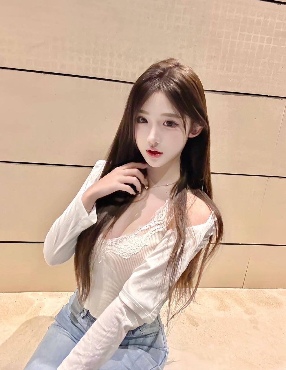 杭州 张艺兴 168cm D杯 全身雪白 三点粉 主动配合
