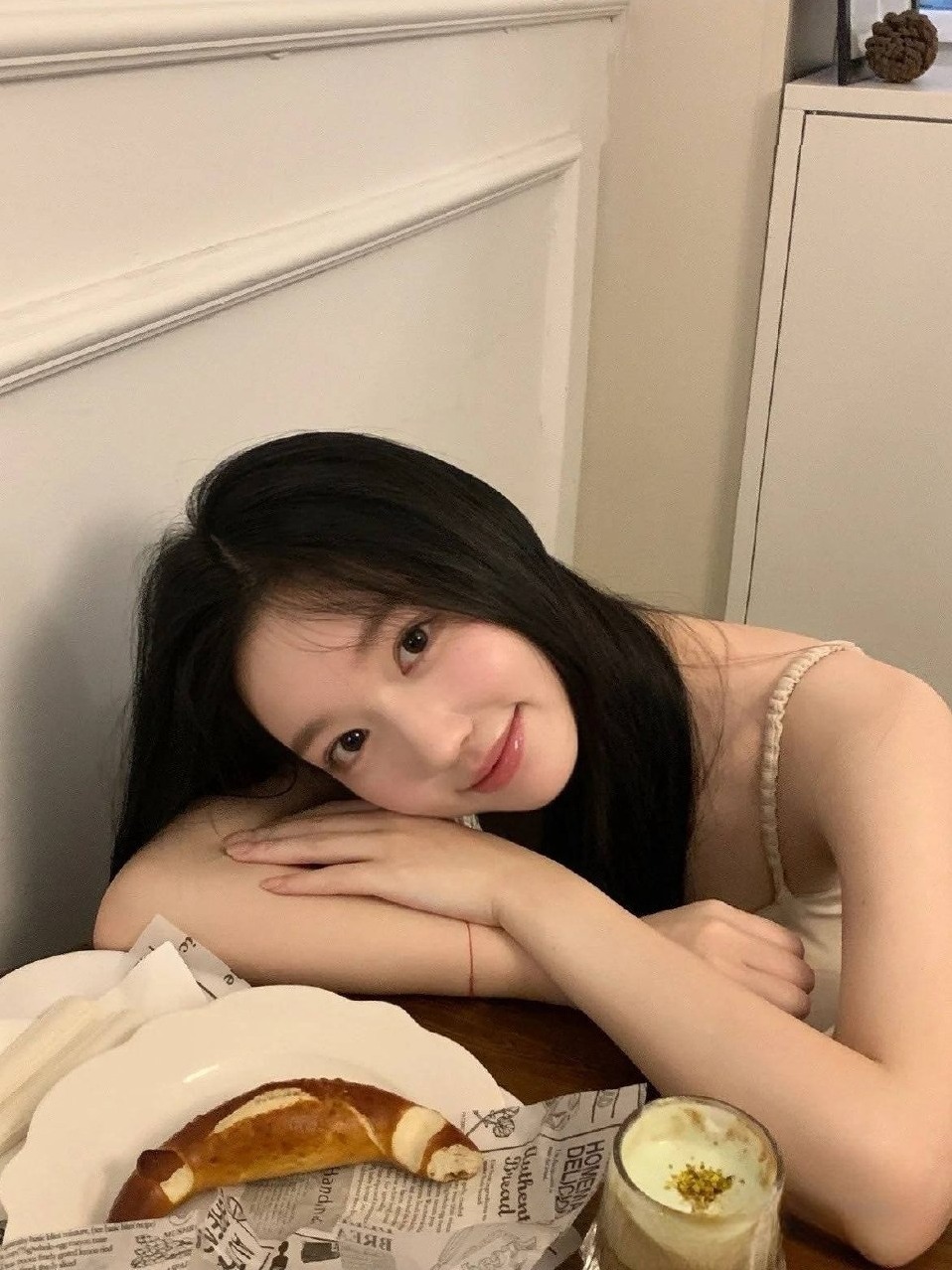 上海小红娘W sama 天然无整 高挑身材 演员等你