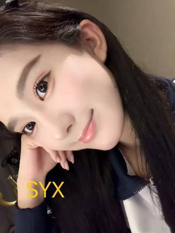 上海童童超级甜妹 173cm C奶 白到发光 声音甜美 可看证