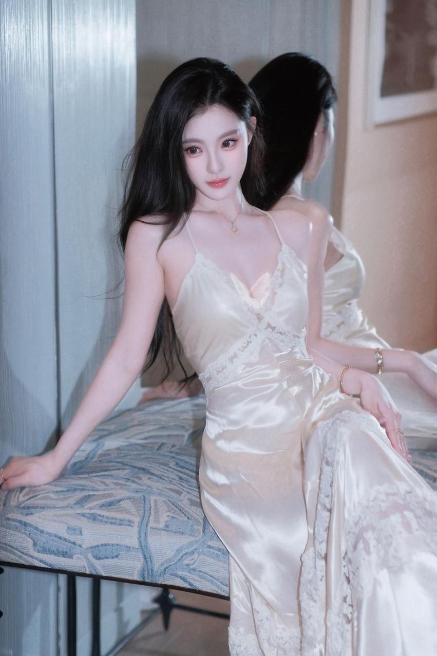 成都 抱抱熊 48kg纤巧身形 性格友善