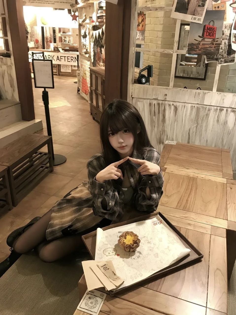 南京 Laochen 反差萌长腿丰润 配合度高不事不催