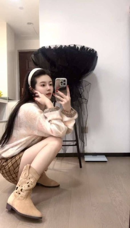 南京 小雅 玲珑曲线 活泼互动 舒心陪伴