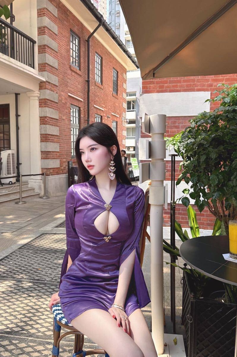 南京 白小蜜 176E 冷白皮 清纯气质 细腻肤感
