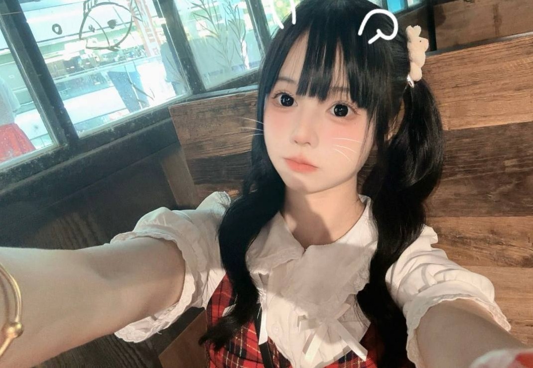 广州 杨弈 无滤镜真照 童颜甜妹 亲切自然