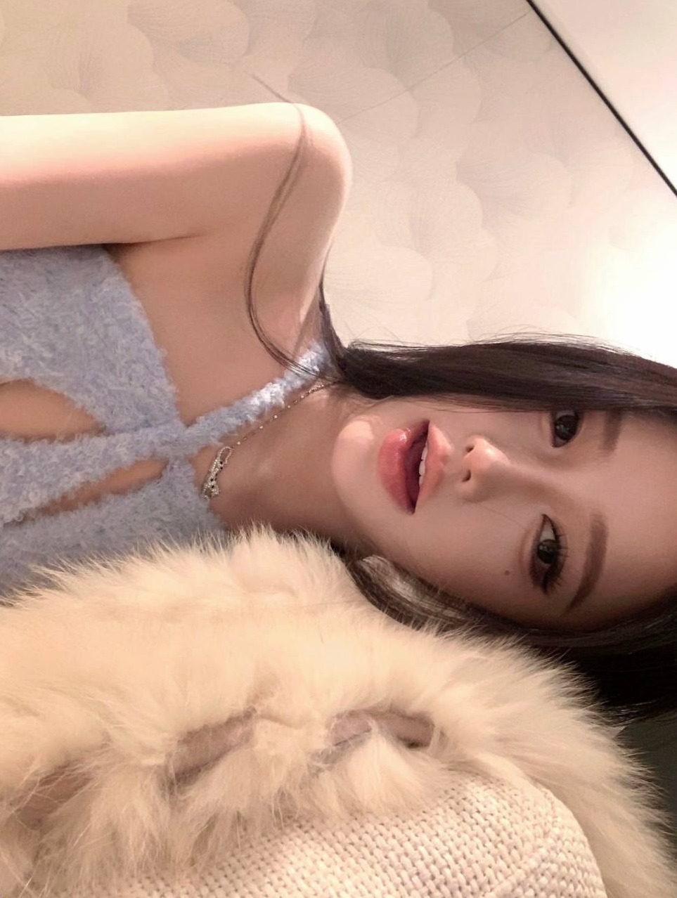广州叶子 天然甜美脸型 网红风格写真