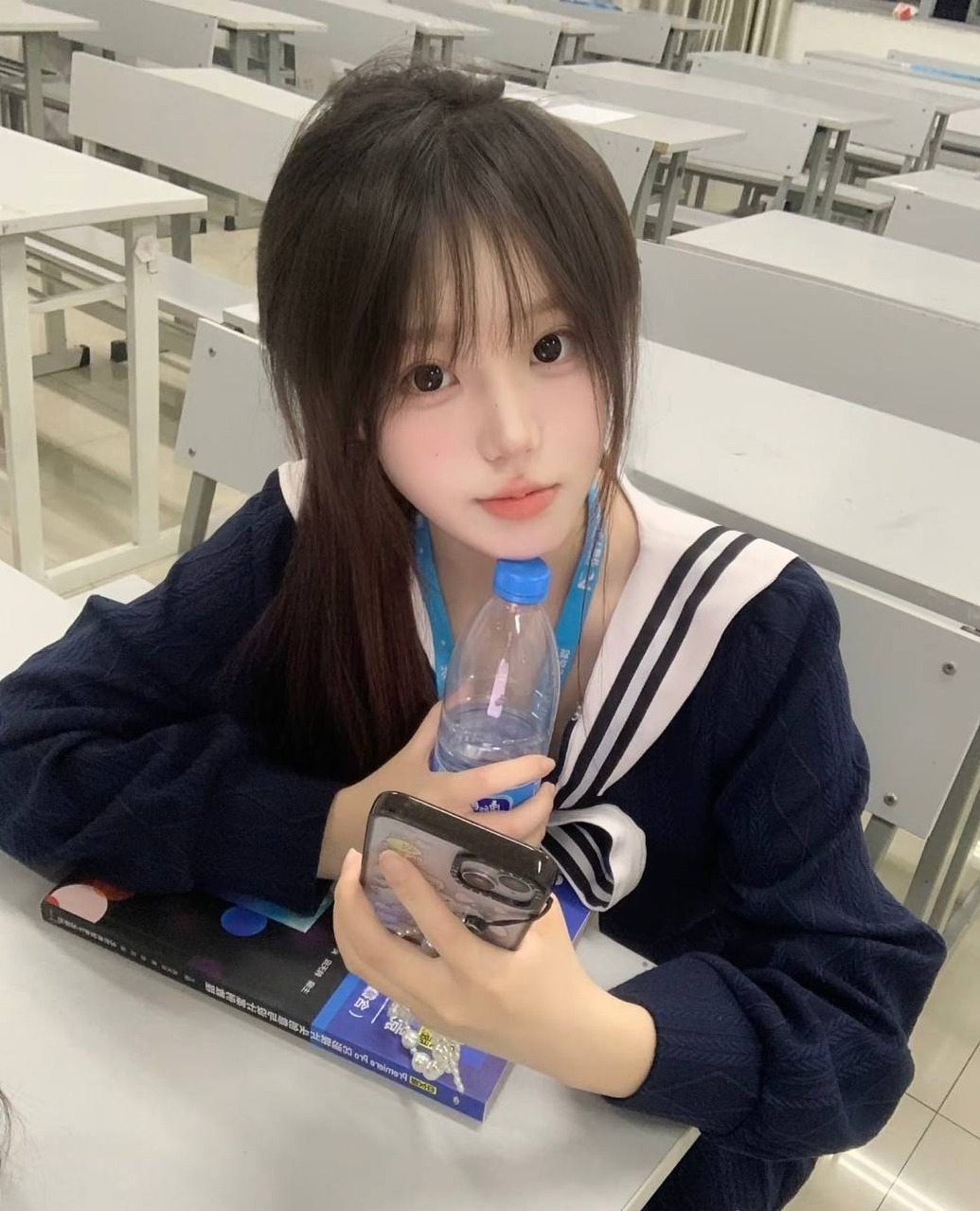 广州 晨晨 D杯曲线 前凸后翘 丝袜主题