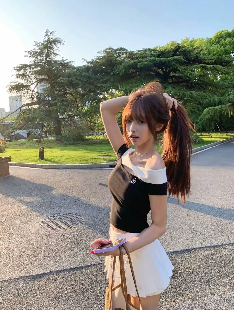 北京 小若 纤细身材 活泼甜美舞台风格