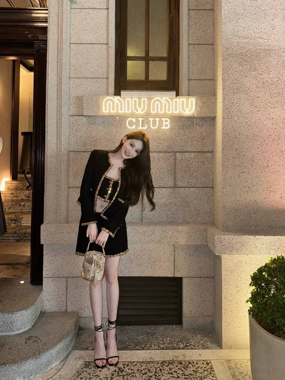 杭州 娜娜 175cm D杯 蜂腰翘臀 纯欲模特