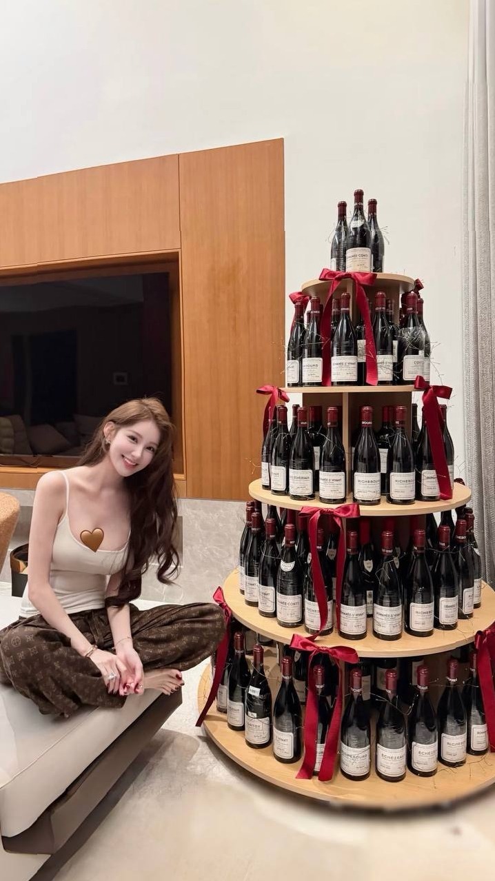 杭州 娜娜 蜂腰翘臀 马甲线 纯欲气质 高情商