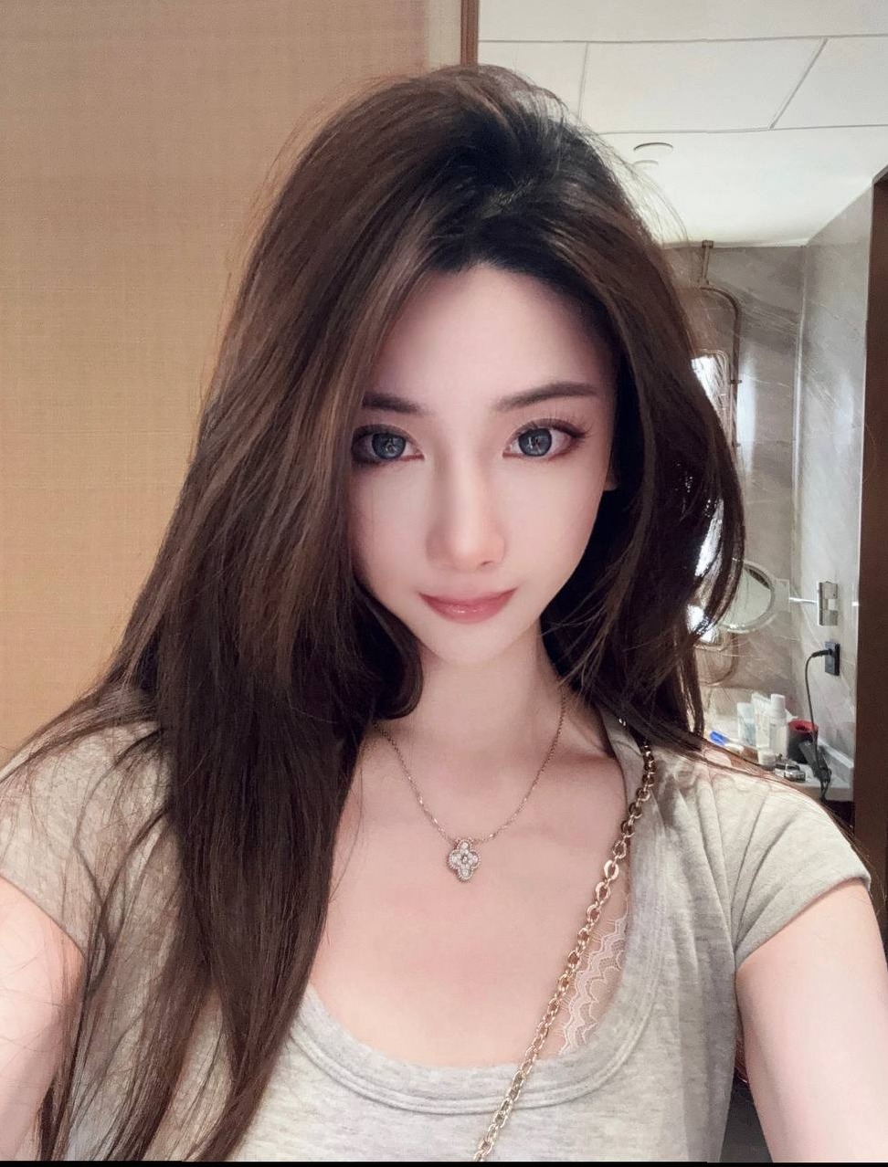 杭州 扶摇 48kg 精致五官 少女感 风格多变