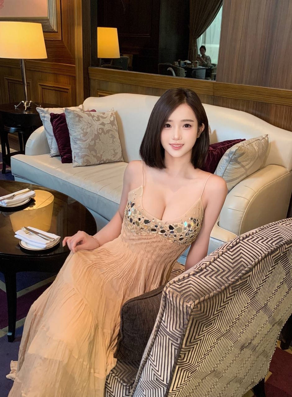 深圳 张葡萄 天然D杯妈生脸 初恋感