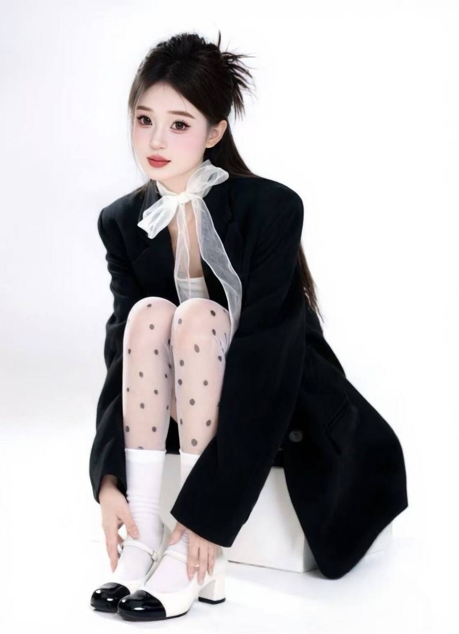 苏州 小苏 甜美大眼 身材匀称 私房写真