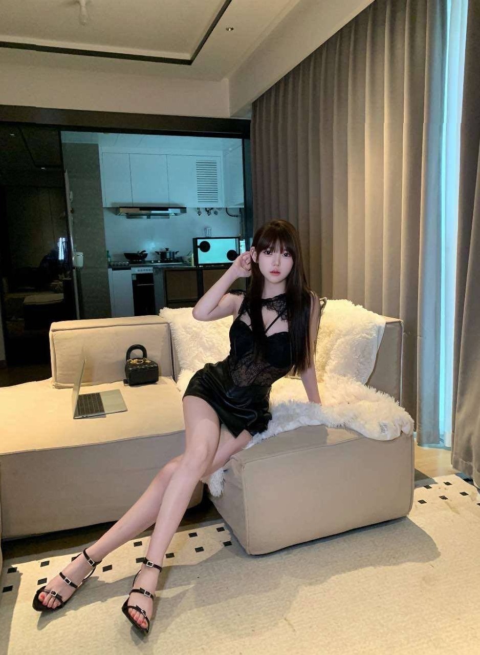 深圳 张葡萄 清纯甜美 白皙无瑕 陪伴自然