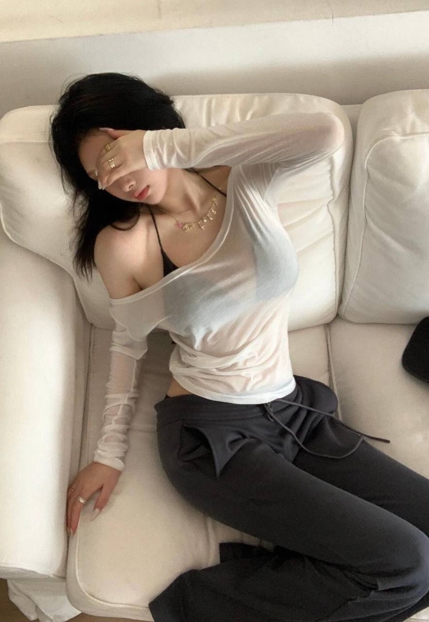 深圳 西西 52kg纤细身材 温柔清新写真服务