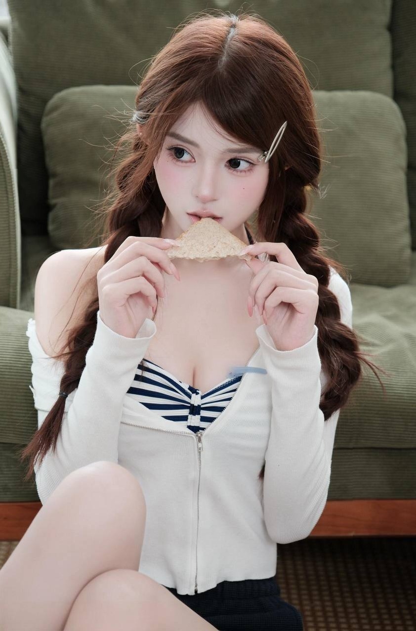 深圳南山奈奈05年168cm36C制服诱惑服务周到