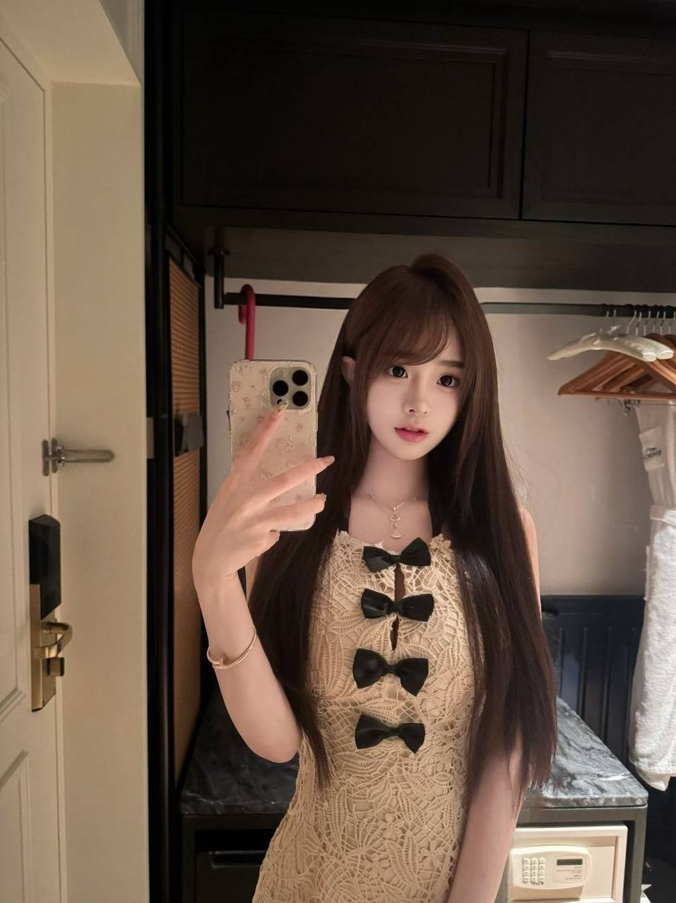 深圳 丸子 精致童颜 长腿E杯 清纯陪伴