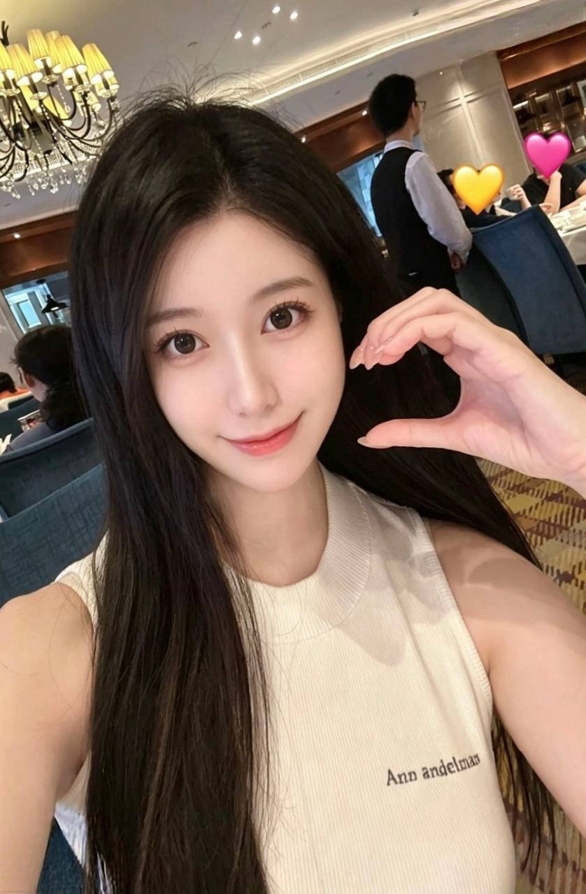 深圳宝安辣妹小辣椒前凸后翘火辣身材热情服务