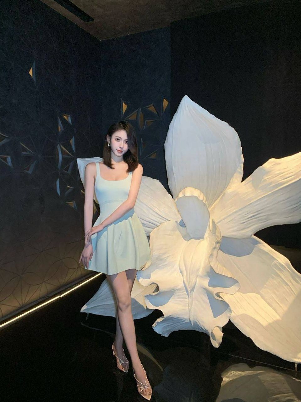 深圳 安娜苏 178cm C罩杯 净足长腿 形象清新