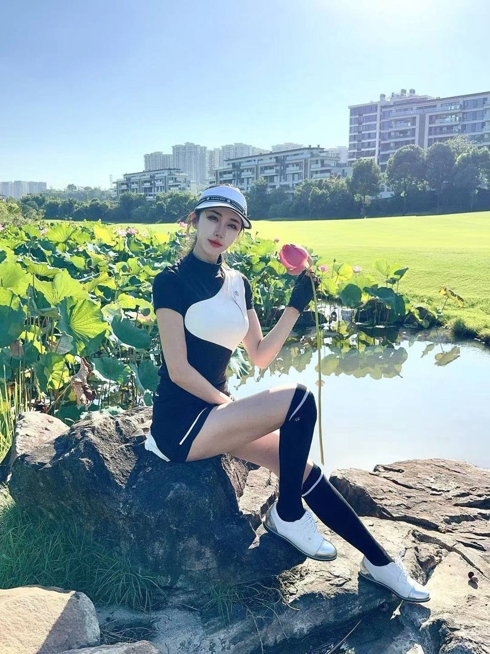 深圳 艺名待补 纤细腰身 专业陪拍服务