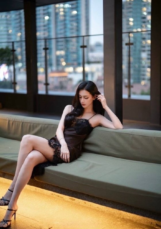 上海黄娜娜 168cm C罩杯 高学历情商高 中英文服务
