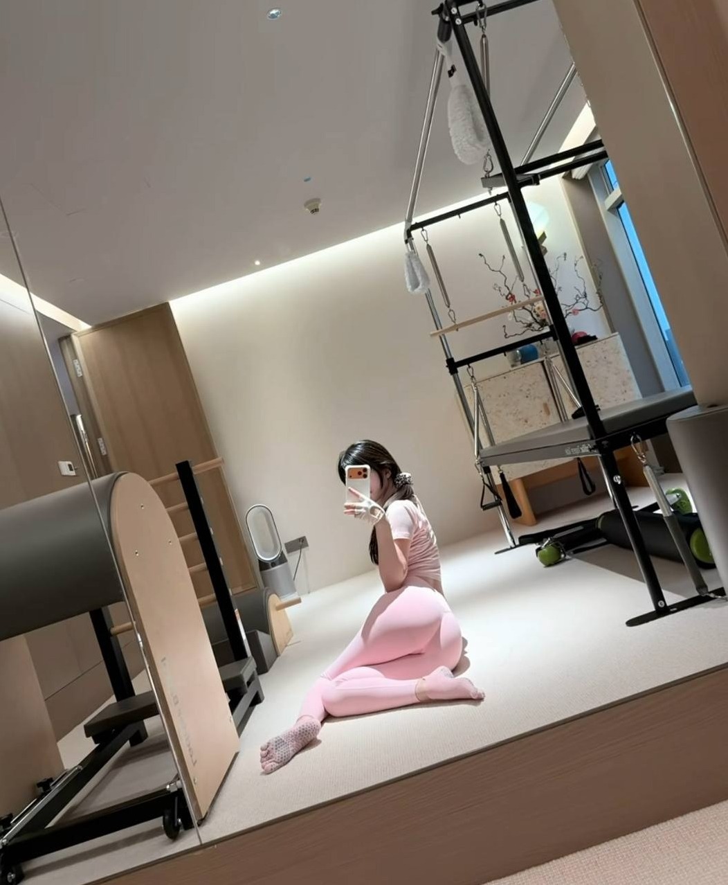𝑺𝒉𝒂𝒏𝒈𝑯 172cm 花火 一字马 白虎 上海