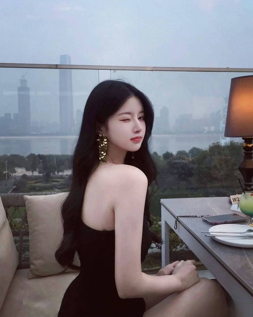 上海 禾禾 无纹身 172cm D杯 清纯自然 性格友善