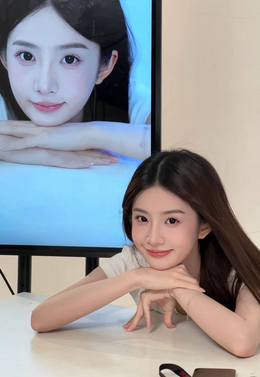 上海 苏祁 94翘臀 清纯甜美素颜可见