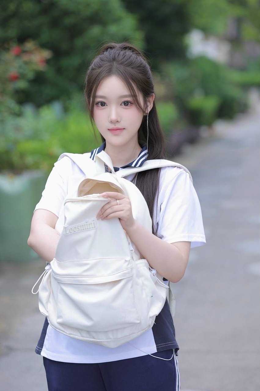 上海 星茫 清纯童颜 可英语交流