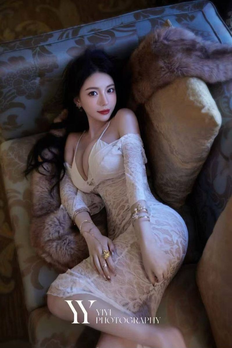 上海 楚娜娜 原生曲线 匀净肤质 私享形象