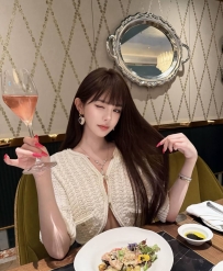 2434　杭州外围-173D冷白皮， a4小蛮腰，短期兼职